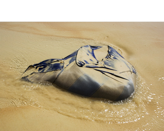washed-up-clothing05.jpg