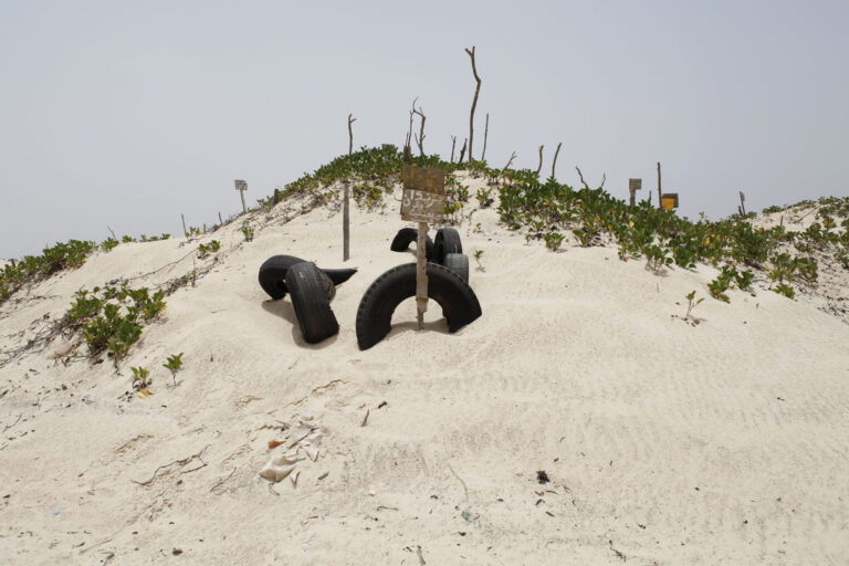 African migrants graves Judith Quax 01